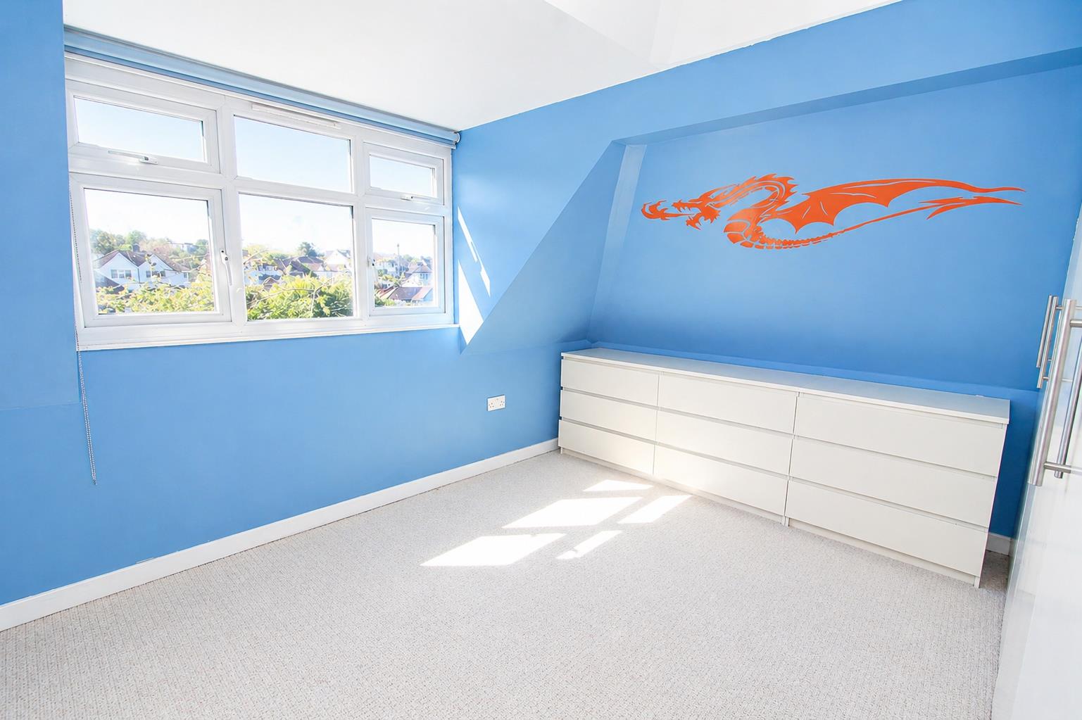 Roundwood Way, Banstead